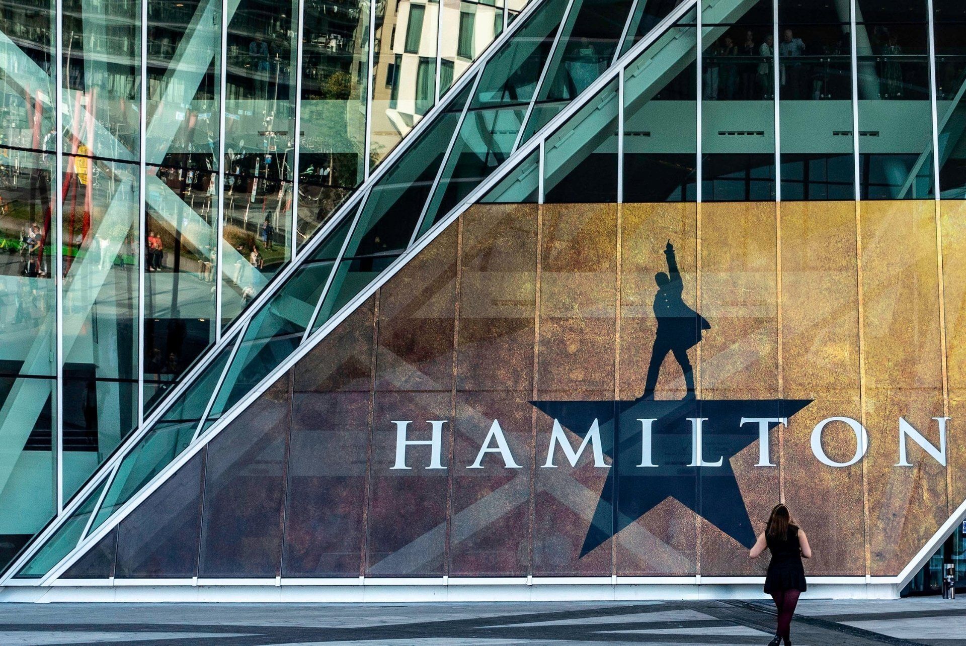 affichage comedie musicale hamilton